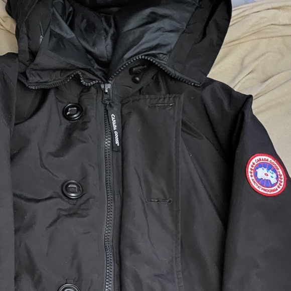 Canada Goose Parka 4567 JM Men's small very good condition, too small for me. - Picture 10 of 13